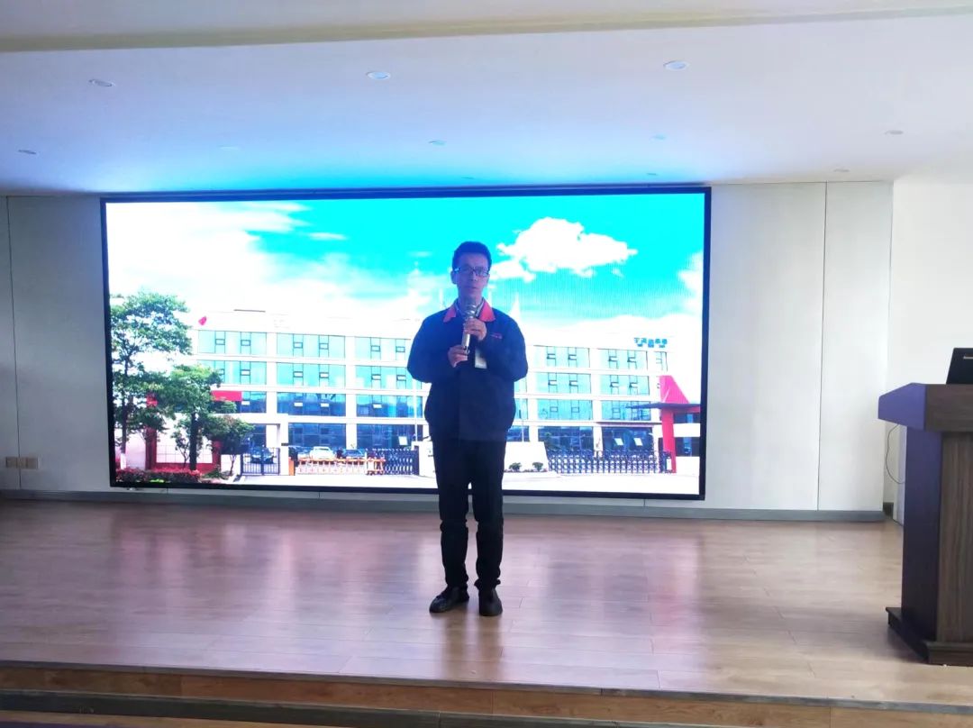 十月员工大会┃强化岗位职业素养，，提升员工品牌意识-鸿运国际