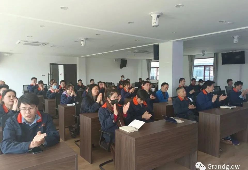 四月员工大会┃心怡四月，，，，，，绚烂再创