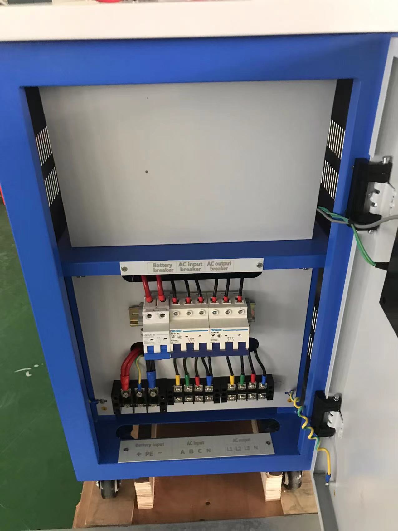 新型混淆式逆变器，，，，，，融合并网，，，，，，离网，，，，，，储能功效，，，，，，为家庭用电提供更便捷自由选择！-鸿运国际
