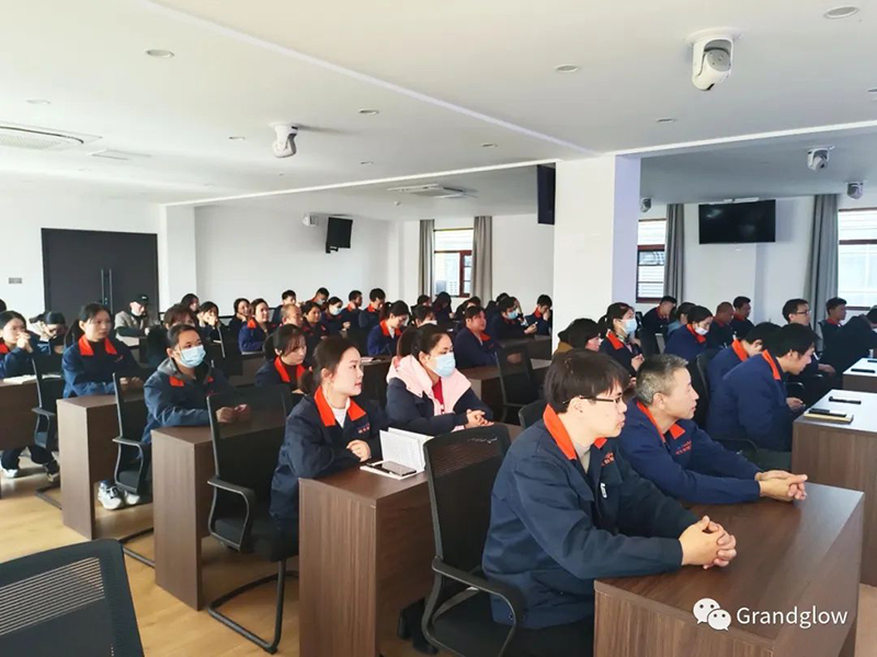 十仲春员工大会┃乘风破浪，，，不负韶华